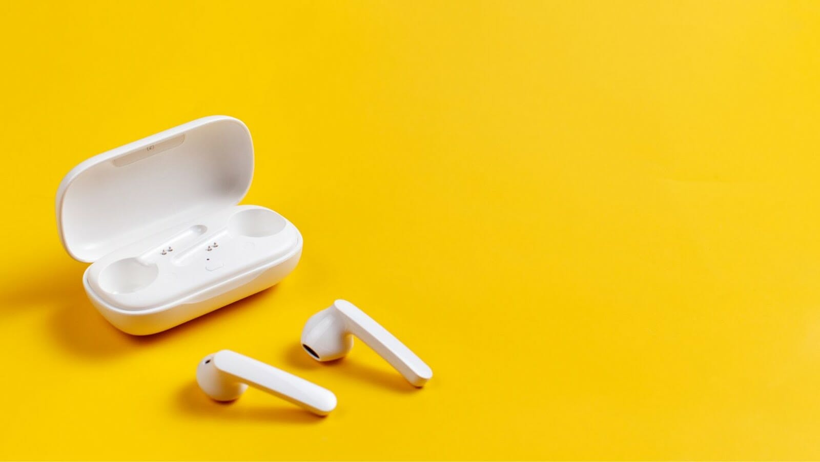 how-to-add-airpods-to-find-my-iphone-the-easiest-way-the-hake