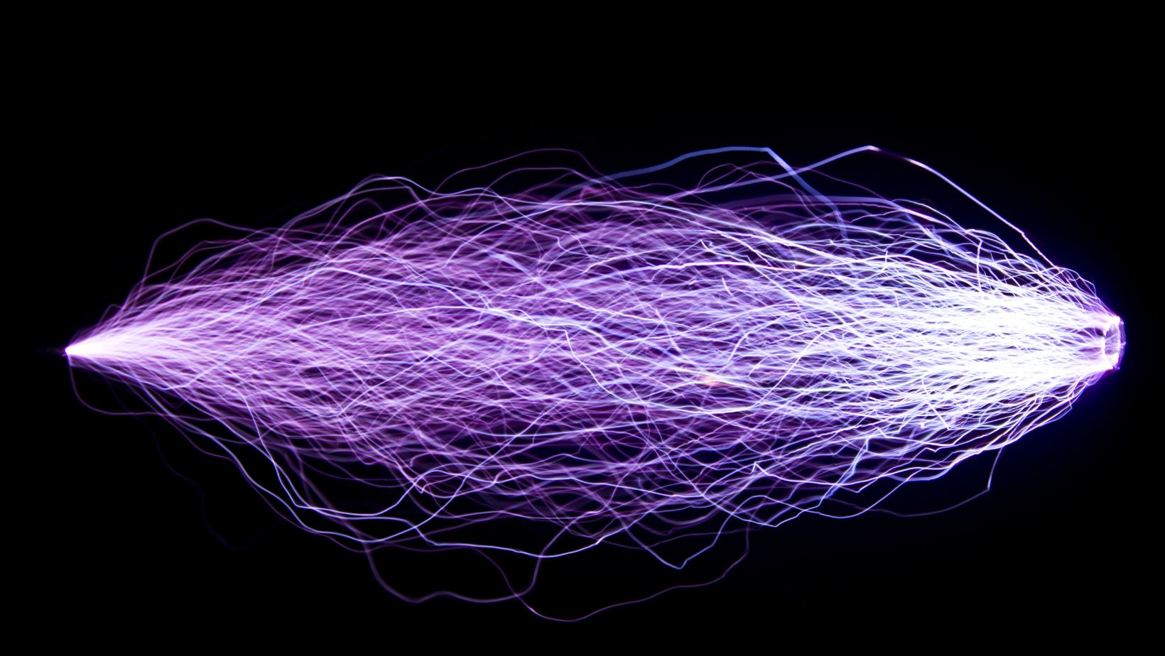 Avoid Electrical Sparks You Should Wear this Type of Glove to Protect