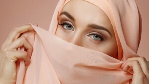 Baju Maroon Cocok Dengan Jilbab Warna Apa