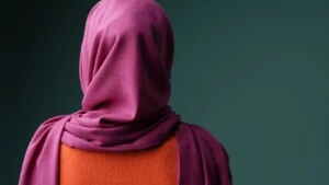Baju Maroon Cocok Dengan Jilbab Warna Apa